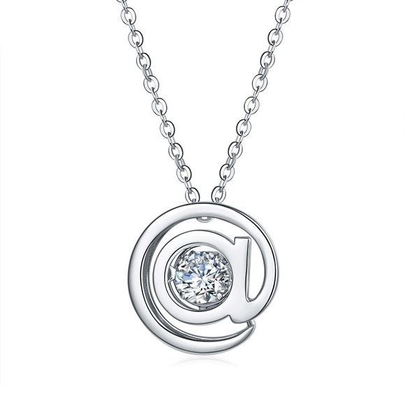 Elegant Silver Pendant Necklace - Picture 1 of 5